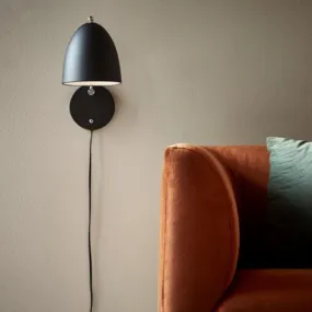 Alexander Indoor Wall Light E27 in Black or White