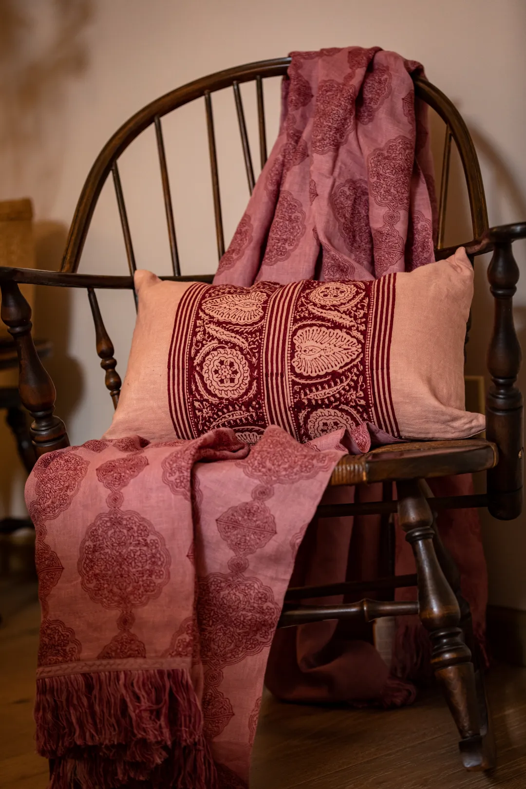 Istanbul Plum Lumbar Pillow Cover