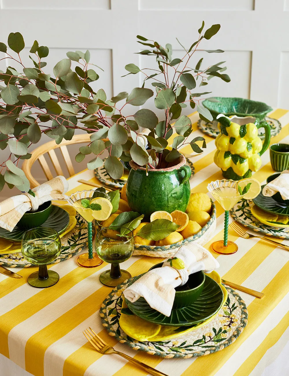 Set of 6 Amalfi Lemons Round Placemats