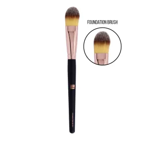 St London Foundation Brush St12