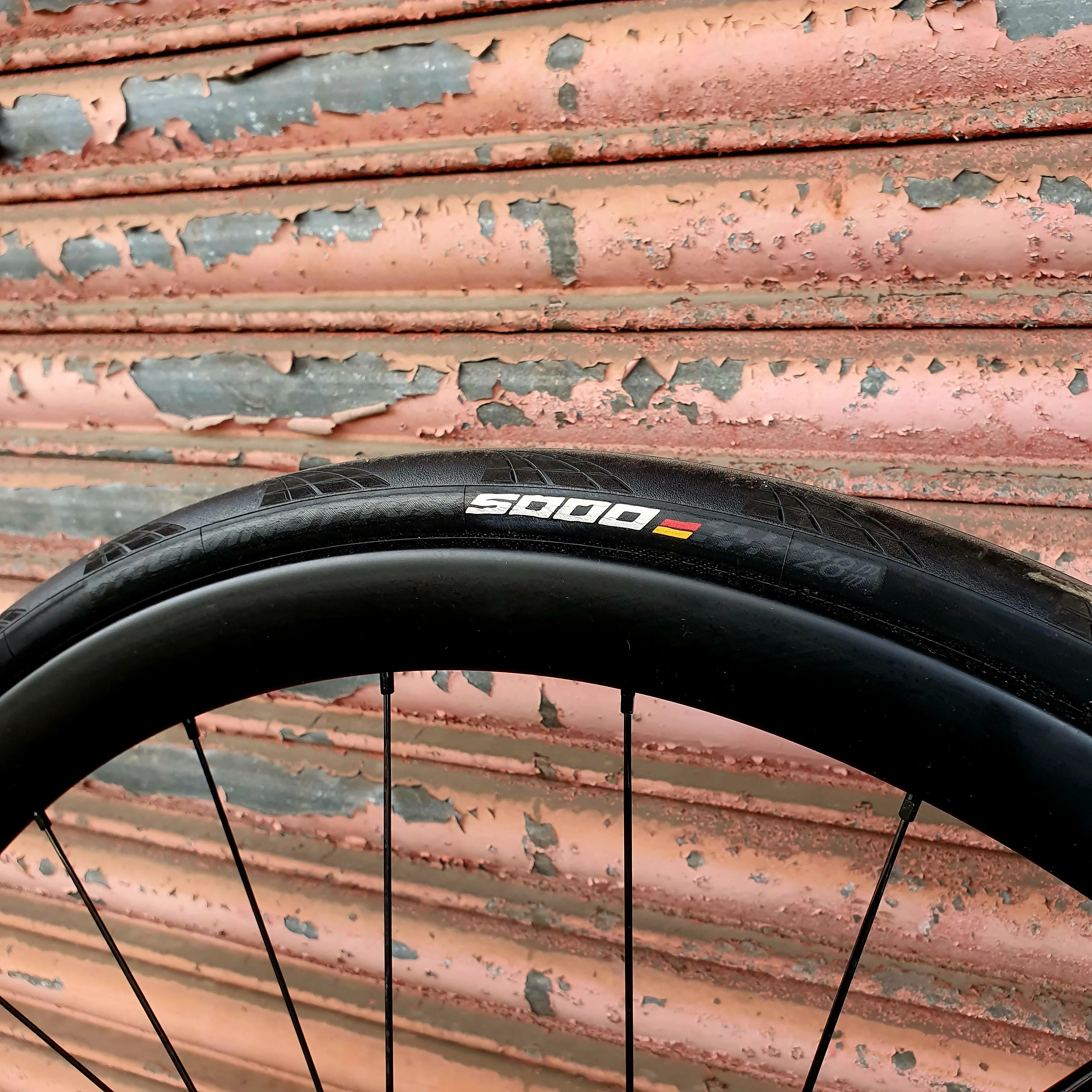 Trek Madone SL6 Shimano 105 Di2 Aero 2024